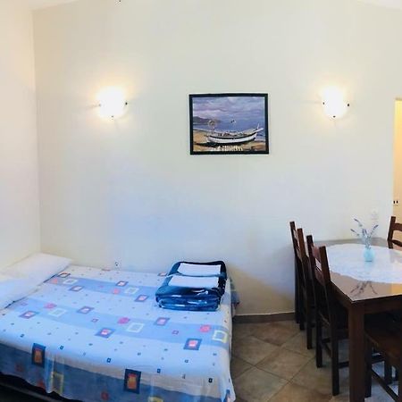 Milutinov Dvor Apartments Vrsi Esterno foto